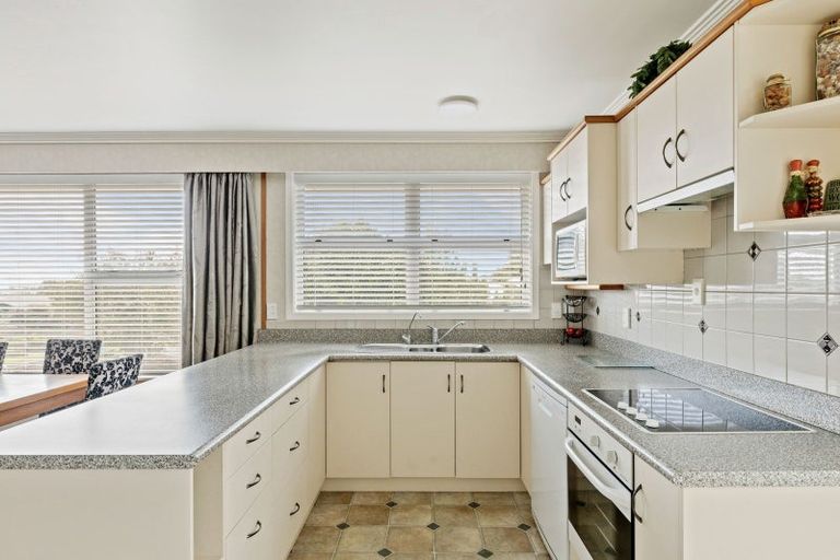 Photo of property in 71 Clawton Street, Westown, New Plymouth, 4310