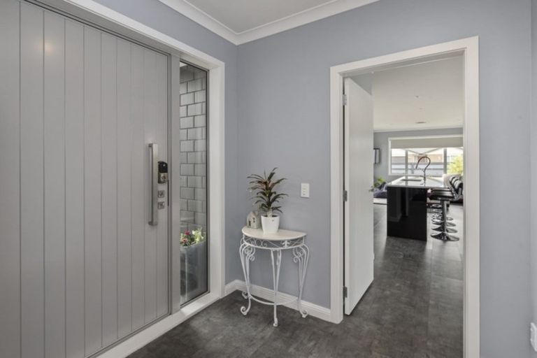 Photo of property in 9 Bridford Way, Paraparaumu, 5032