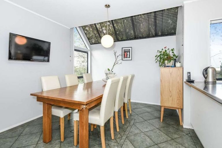 Photo of property in 2/8 Marua Road, Ellerslie, Auckland, 1051