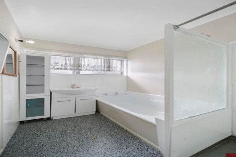 Photo of property in 130a Browns Road, Manurewa, Auckland, 2102