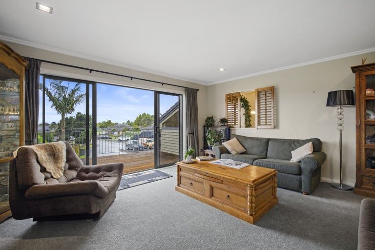 Photo of property in 11 Sangam Place, Pukekohe, 2120