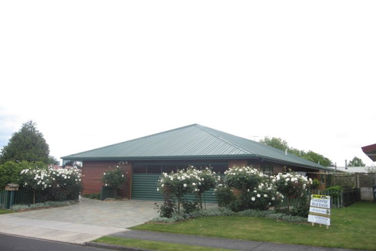 Photo of property in 2 Calvert Place, Cambridge, 3434