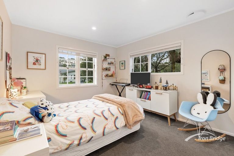 Photo of property in 65 Merriefield Avenue, Forrest Hill, Auckland, 0620