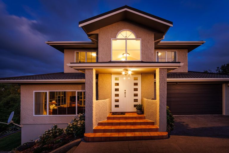 Photo of property in 22 Greenwood Place, Fitzherbert, Palmerston North, 4410