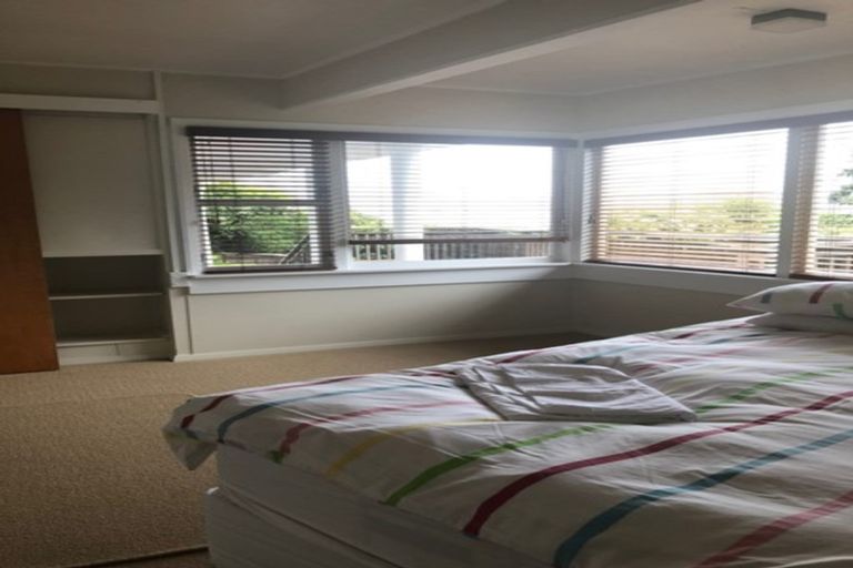 Photo of property in 9 Gill Road, Lowry Bay, Lower Hutt, 5013
