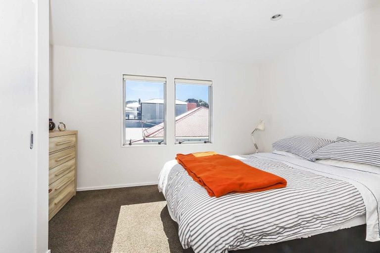 Photo of property in 152c Tasman Street, Mount Cook, Wellington, 6021