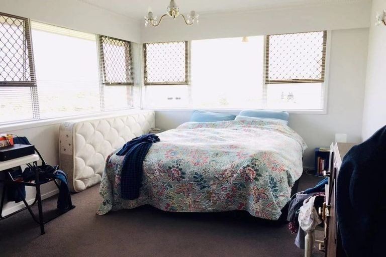 Photo of property in 1/3 Kiwi Esplanade, Mangere Bridge, Auckland, 2022