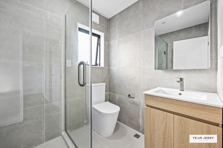 Photo of property in 40c Trentham Road, Papakura, 2110