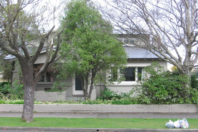 Photo of property in 32 Milverton Avenue, Hokowhitu, Palmerston North, 4410