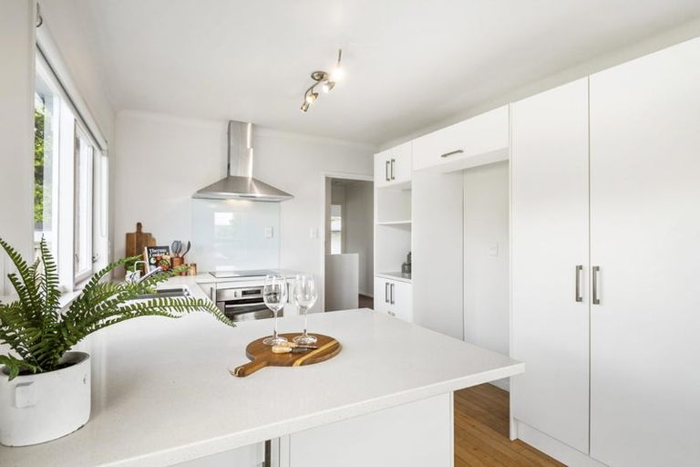 Photo of property in 1/41 Quebec Road, Milford, Auckland, 0620