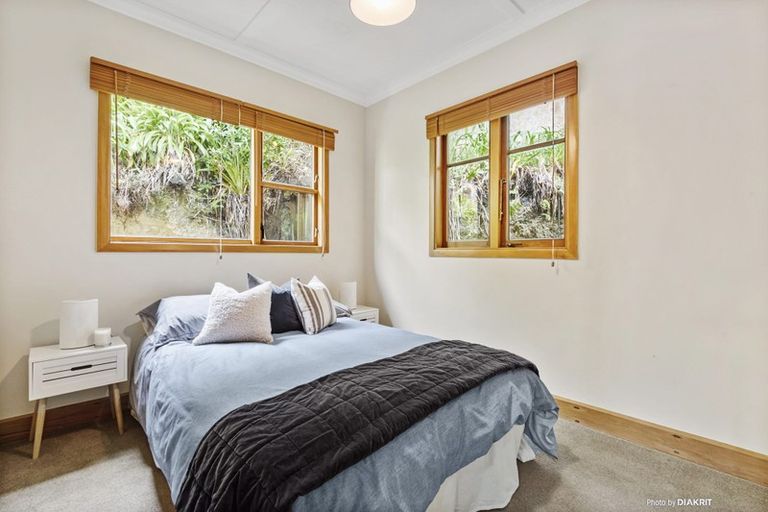 Photo of property in 9 Knoll Street, Island Bay, Wellington, 6023