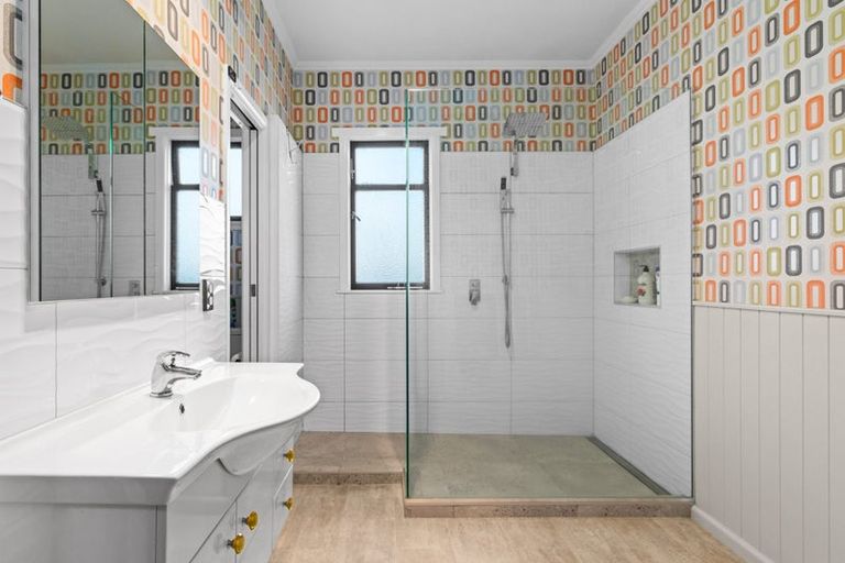 Photo of property in 236 Kennedy Road, Onekawa, Napier, 4110