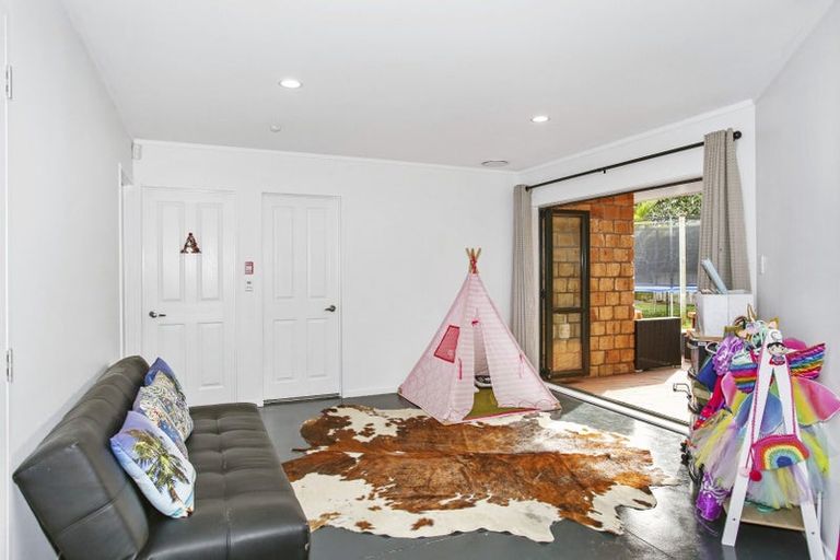 Photo of property in 4 Vela Place, Clarks Beach, 2122