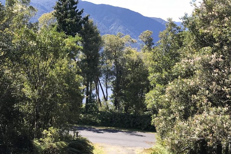 Photo of property in 60 Sunny Bight Road, Lake Kaniere, Kokatahi, 7881