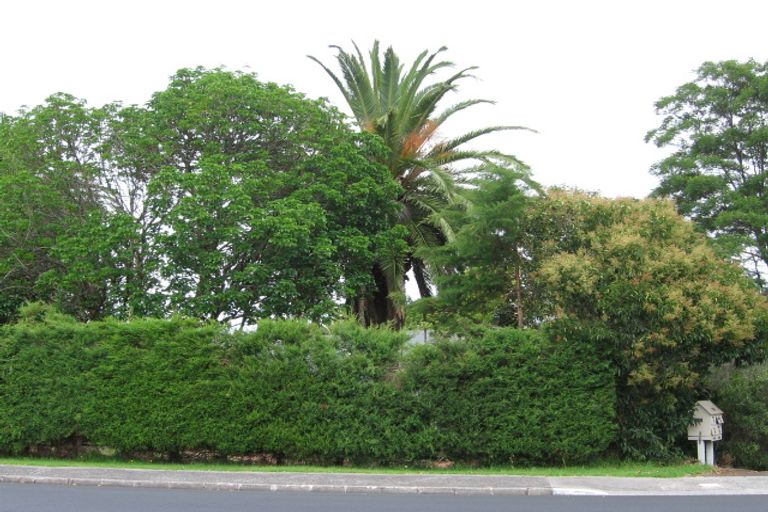 Photo of property in 3/284 Glenfield Road, Glenfield, Auckland, 0629