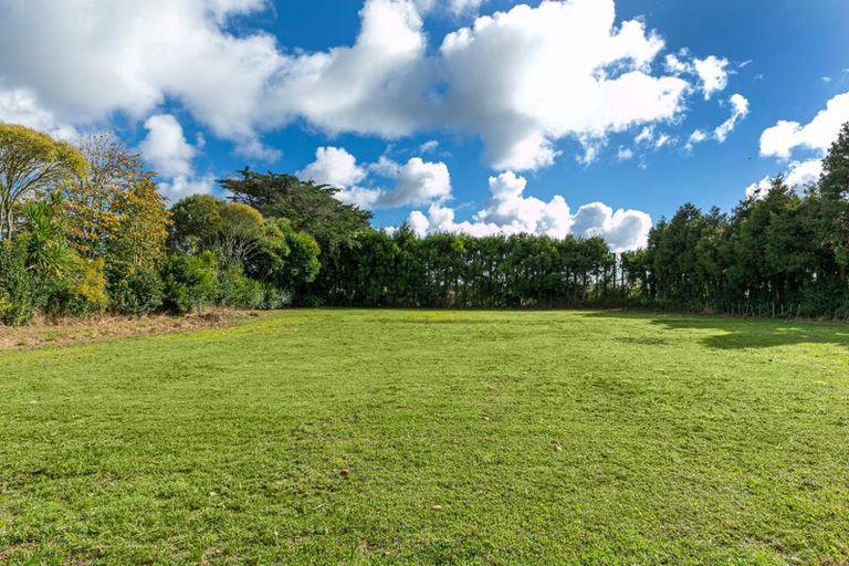 Photo of property in 101 Old Railway Road, Kumeu, 0892