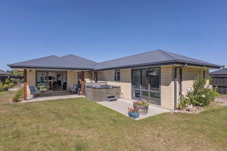 Photo of property in 16 Cherry Avenue, Darfield, 7510