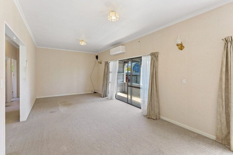 Photo of property in 20 Norfolk Crescent, Otaki Beach, Otaki, 5512