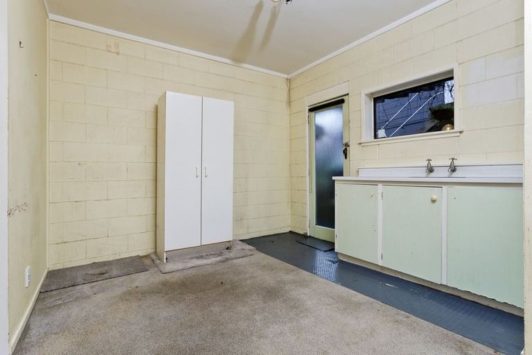 Photo of property in 1/237 Rangatira Road, Beach Haven, Auckland, 0626