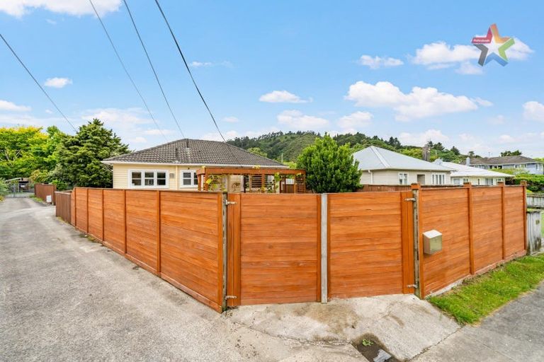 Photo of property in 1 Peel Place, Wainuiomata, Lower Hutt, 5014