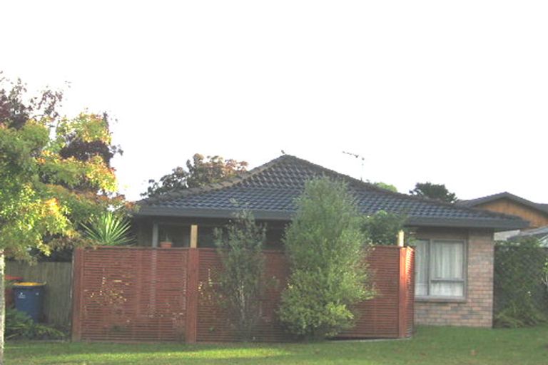 Photo of property in 252 Waitemata Drive, Ranui, Auckland, 0612