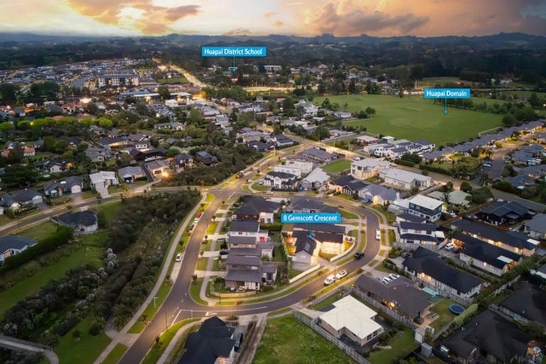 Photo of property in 8 Gemscott Crescent, Huapai, Kumeu, 0810