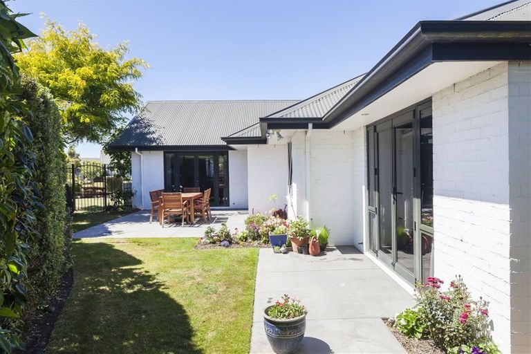 Photo of property in 17 Glencullen Drive, Casebrook, Christchurch, 8051