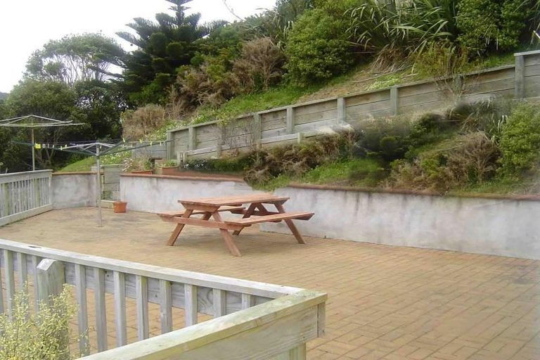 Photo of property in 1 Cavalry Close, Crofton Downs, Wellington, 6035