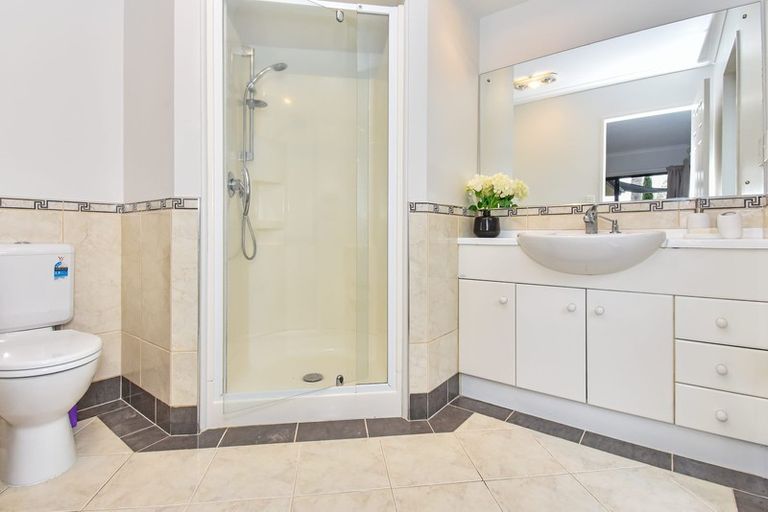 Photo of property in 7 Crannich Place, Wattle Downs, Auckland, 2103