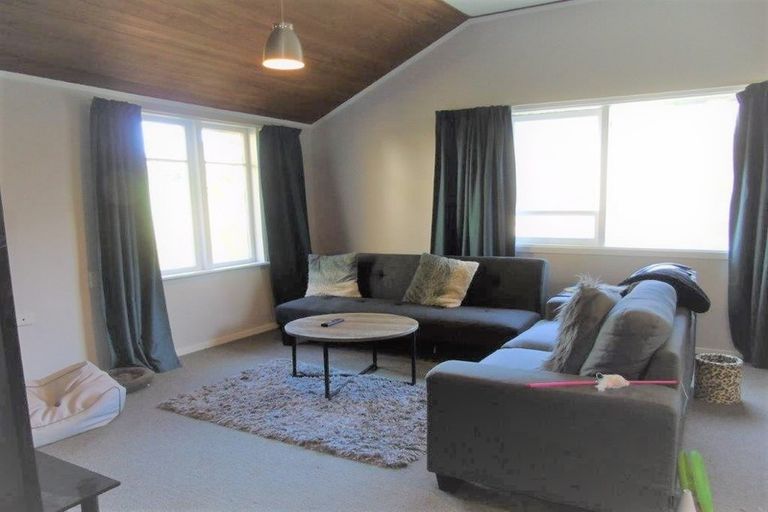 Photo of property in 140a Parkvale Road, Karori, Wellington, 6012