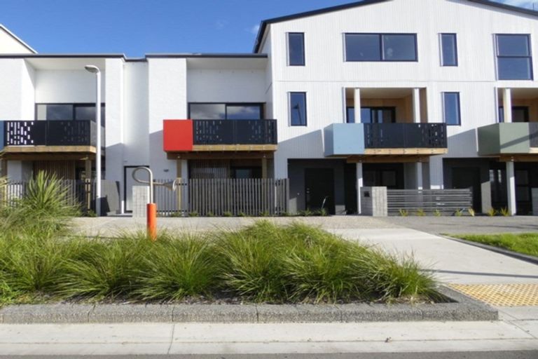 Photo of property in 9 Onekiritea Road, Hobsonville, Auckland, 0616