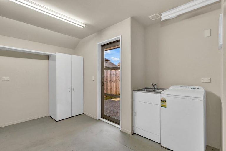 Photo of property in 2/31 Veitches Road, Casebrook, Christchurch, 8051