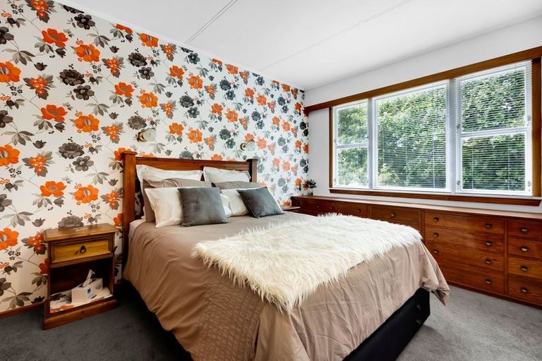 Photo of property in 1 High Road, Hawera, 4610