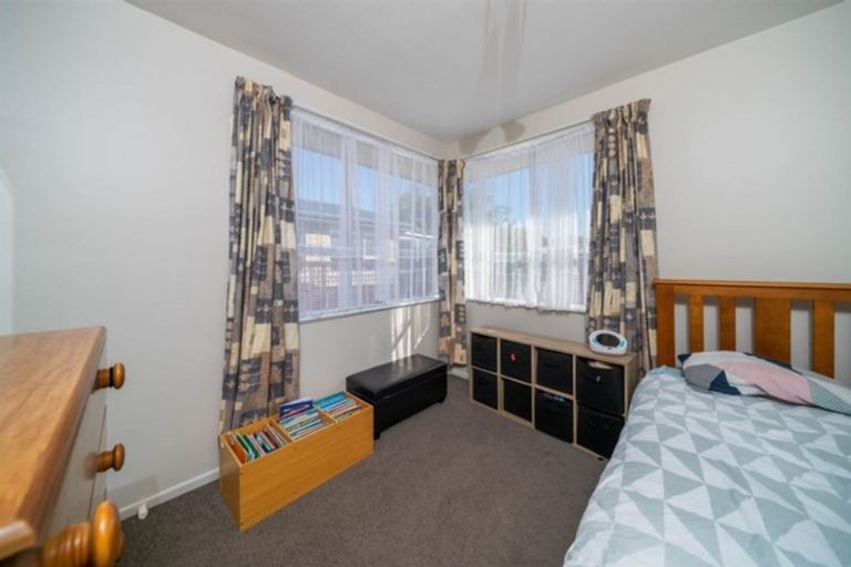 Photo of property in 487 Mairehau Road, Parklands, Christchurch, 8083