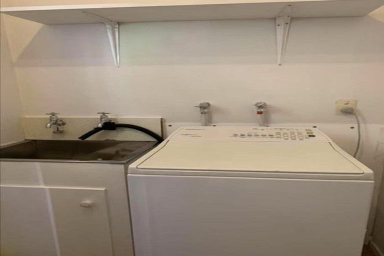 Photo of property in 41 Archers Road, Hillcrest, Auckland, 0629