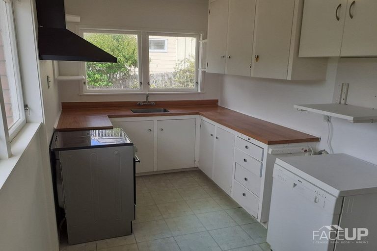 Photo of property in 45 Beulah Avenue, Rothesay Bay, Auckland, 0630