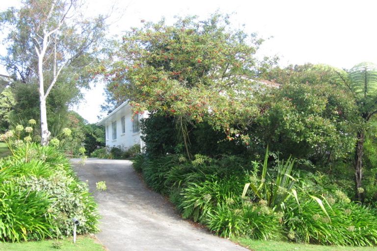 Photo of property in 64 Chatsworth Road, Silverstream, Upper Hutt, 5019