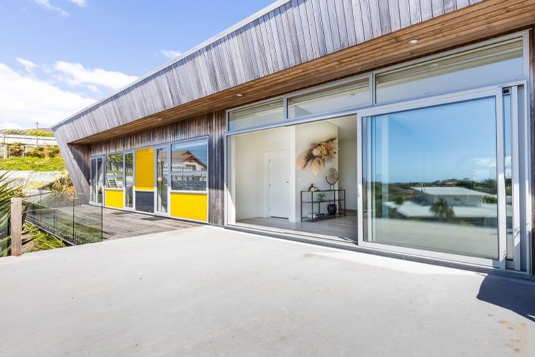 Photo of property in 14b Maple Crescent, Whalers Gate, New Plymouth, 4310