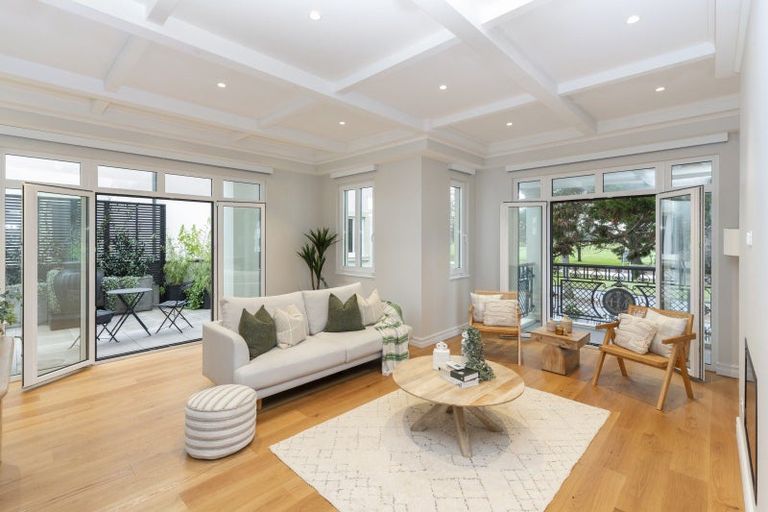 Photo of property in 2 Ayr Street, Riccarton, Christchurch, 8011