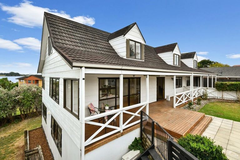 Photo of property in 7 Cumbrian Place, Conifer Grove, Takanini, 2112
