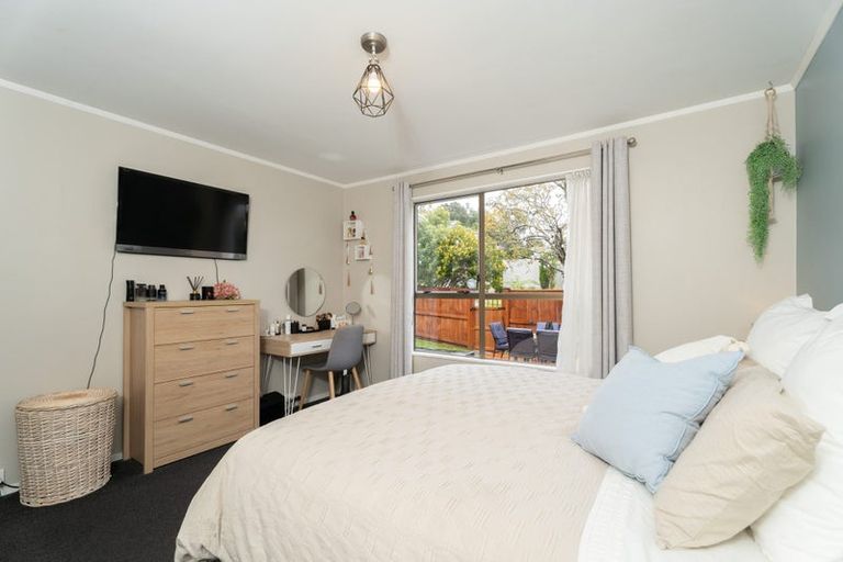 Photo of property in 2 Makatote Grove, Churton Park, Wellington, 6037