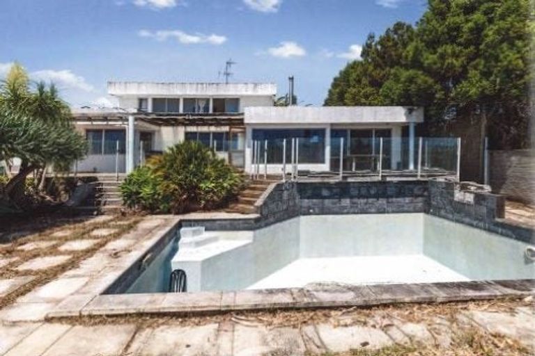 Photo of property in 2/1 Sunderlands Road, Half Moon Bay, Auckland, 2012