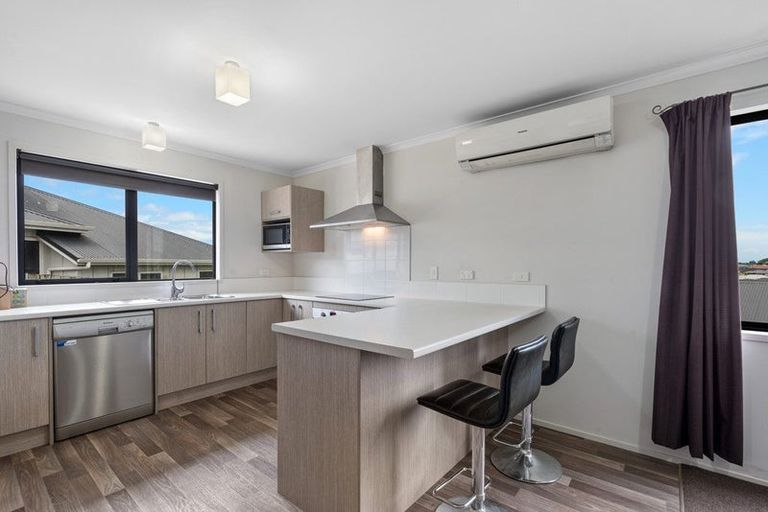 Photo of property in 6 Iris Place, Grandview Heights, Hamilton, 3200