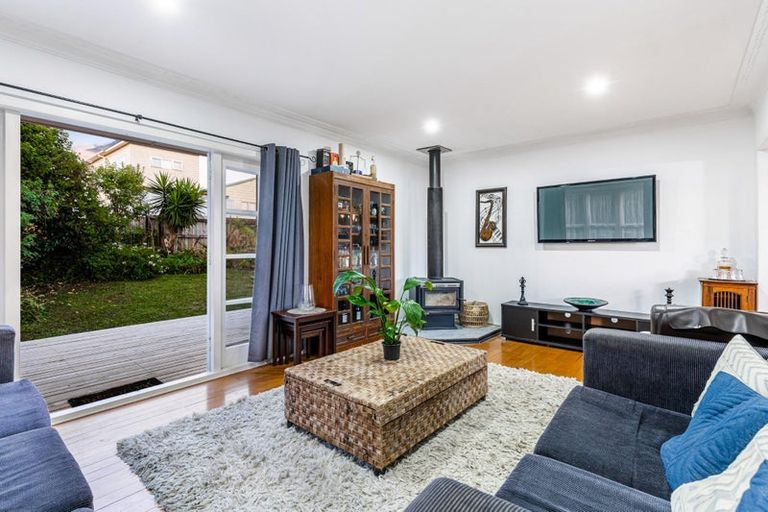 Photo of property in 77 Royal Road, Massey, Auckland, 0614