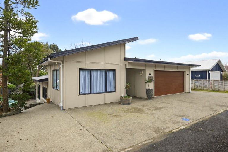 Photo of property in 56a Wood Leigh, Paraparaumu Beach, Paraparaumu, 5032