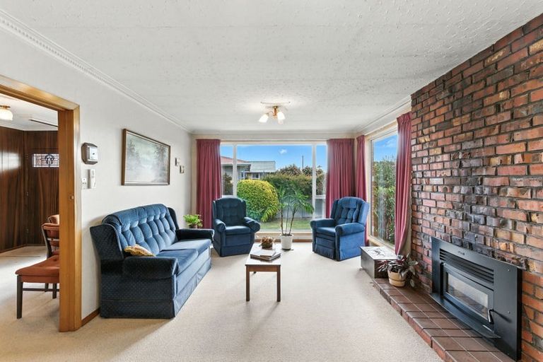 Photo of property in 70 Daniels Road, Redwood, Christchurch, 8051