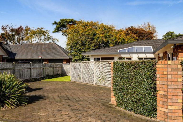 Photo of property in 17d Kinross Drive, Merrilands, New Plymouth, 4312