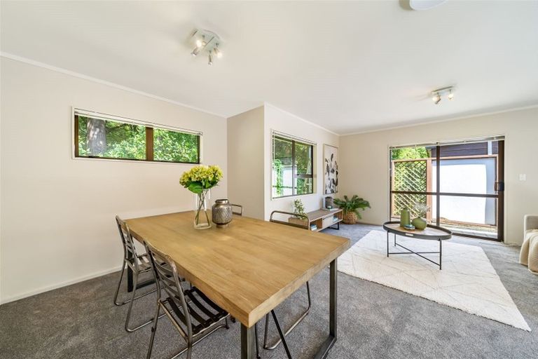 Photo of property in 92d Kamahi Street, Stokes Valley, Lower Hutt, 5019