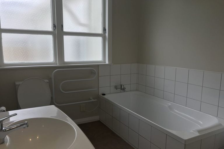 Photo of property in 23 Allington Road, Karori, Wellington, 6012