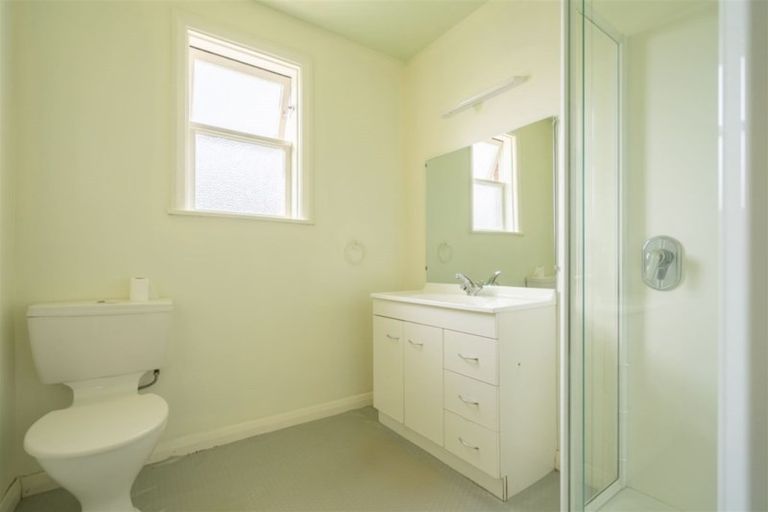 Photo of property in 5 Holcombe Place, Somerfield, Christchurch, 8024